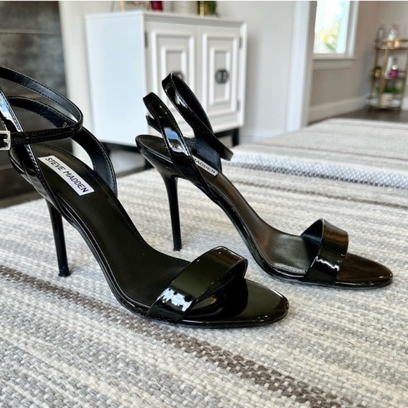 Steve Madden Black Patent Leather Heel/pump size 9.5 - Picture 2 of 11